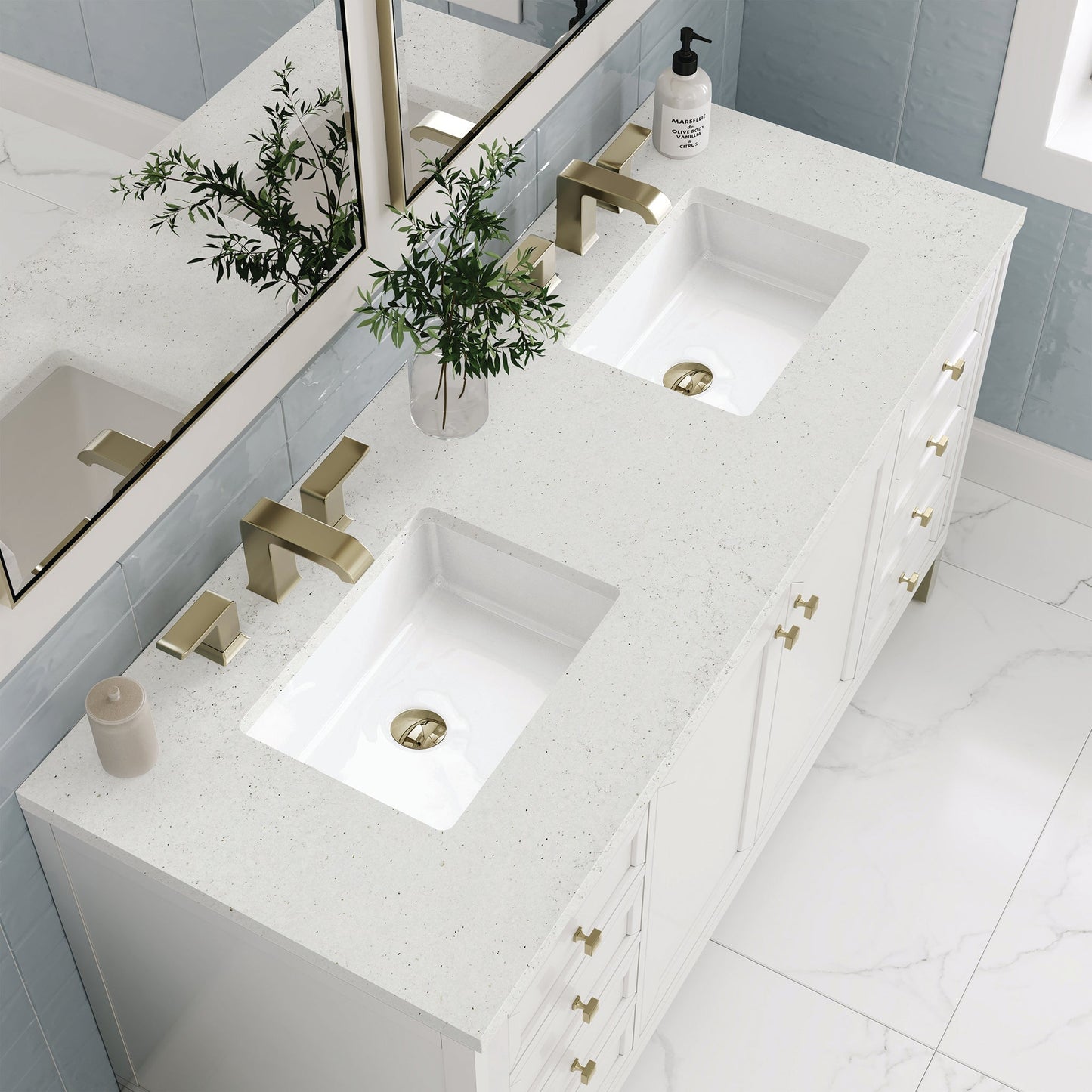 
                  
                    Chicago 60" Double Bathroom Vanity in Glossy White Double bathroom Vanity James Martin Vanities Lime Delight Quartz 
                  
                