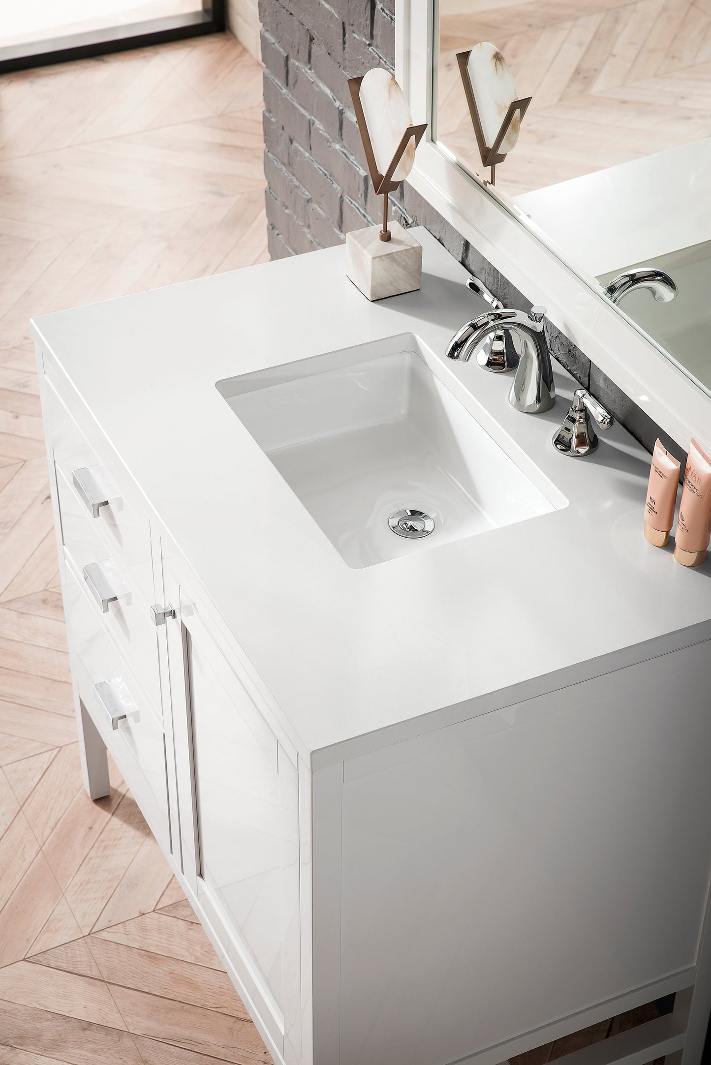 
                  
                    Addison 36" Single Vanity Cabinet in Glossy White Single Bathroom Vanity James Martin Vanities White Zeus Silestone 
                  
                