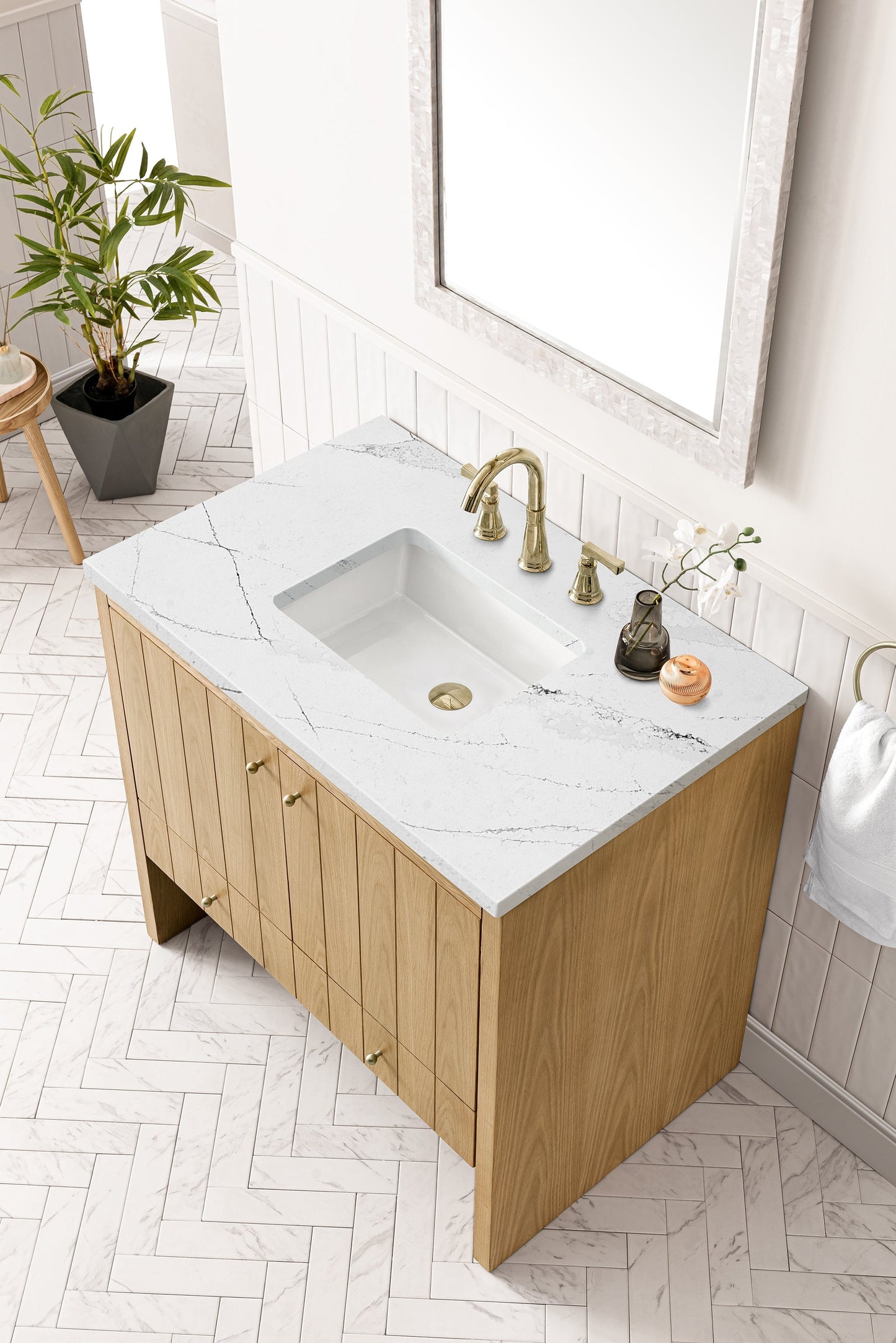 
                  
                    Hudson 36" Single Vanity in Light Natural Oak Single Bathroom Vanity James Martin Vanities Ethereal Noctis Silestone 
                  
                