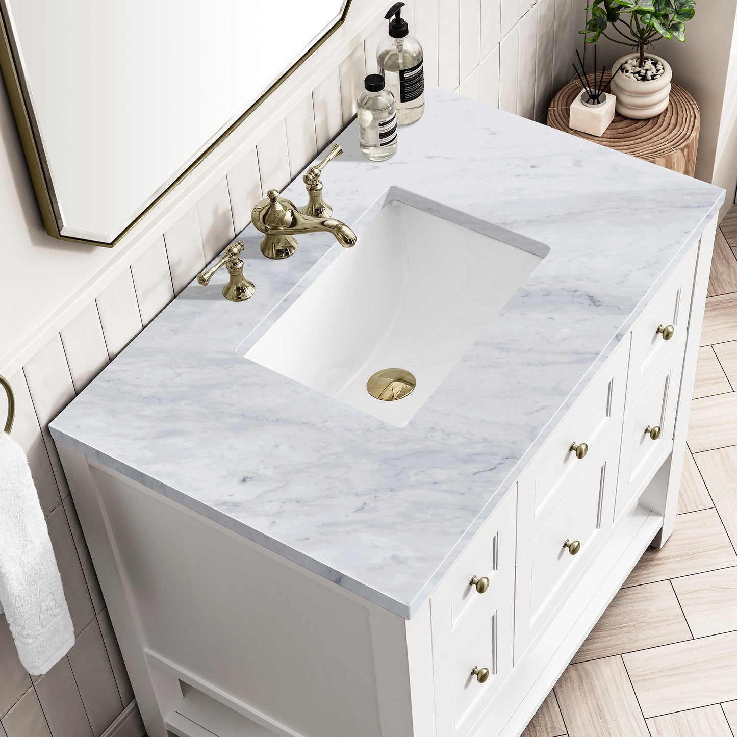 
                  
                    Breckenridge 36" Single Vanity in Bright White Single Bathroom Vanity James Martin Vanities Carrara White Marble 
                  
                