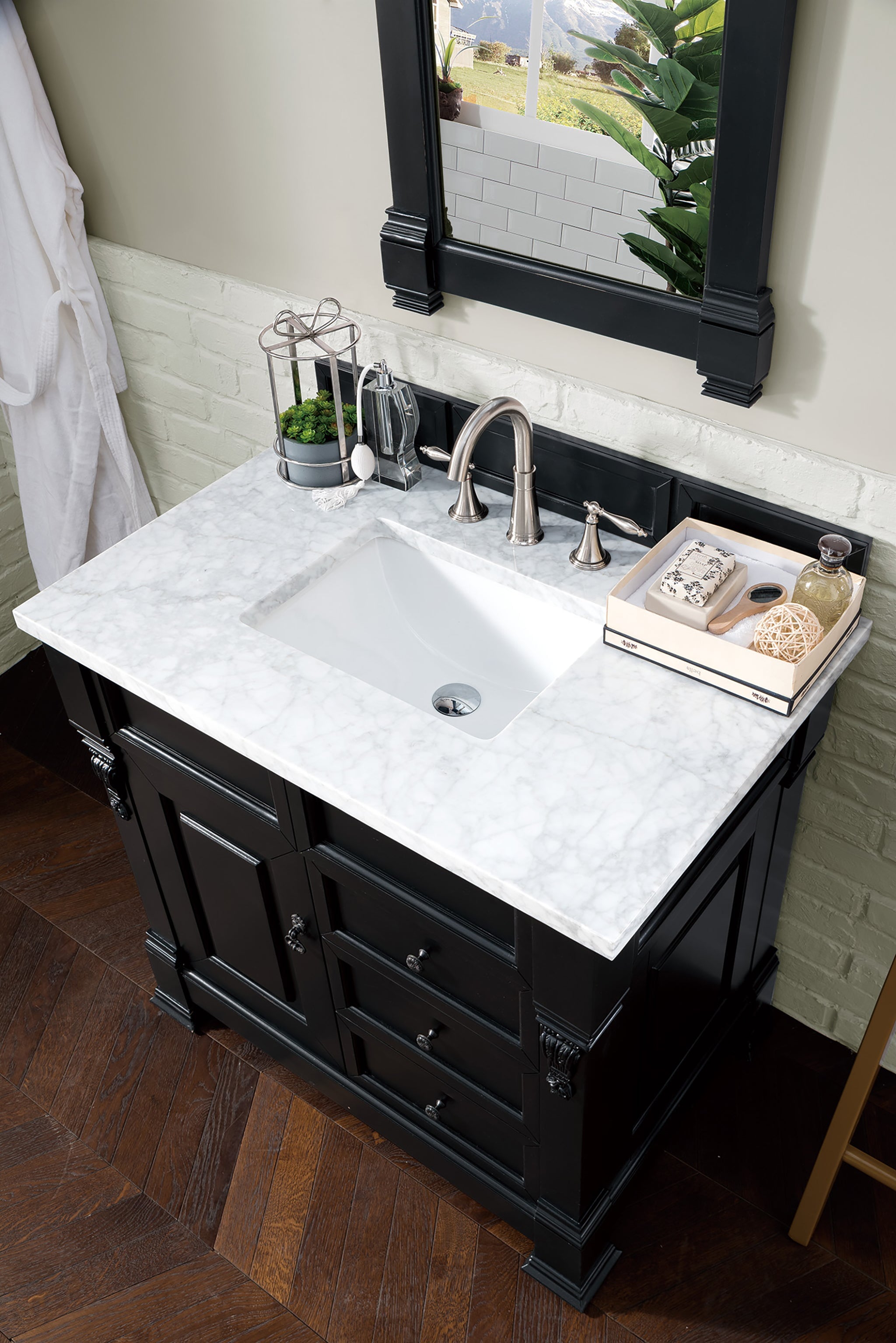 Bella 36-inch Vanity with Carrara Marble Top