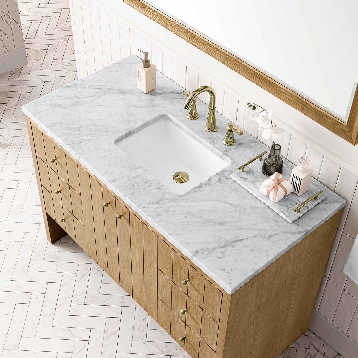 
                  
                    Hudson 48" Single Vanity Single Bathroom Vanity James Martin Vanities Light Natural Oak Carrara White Marble 
                  
                