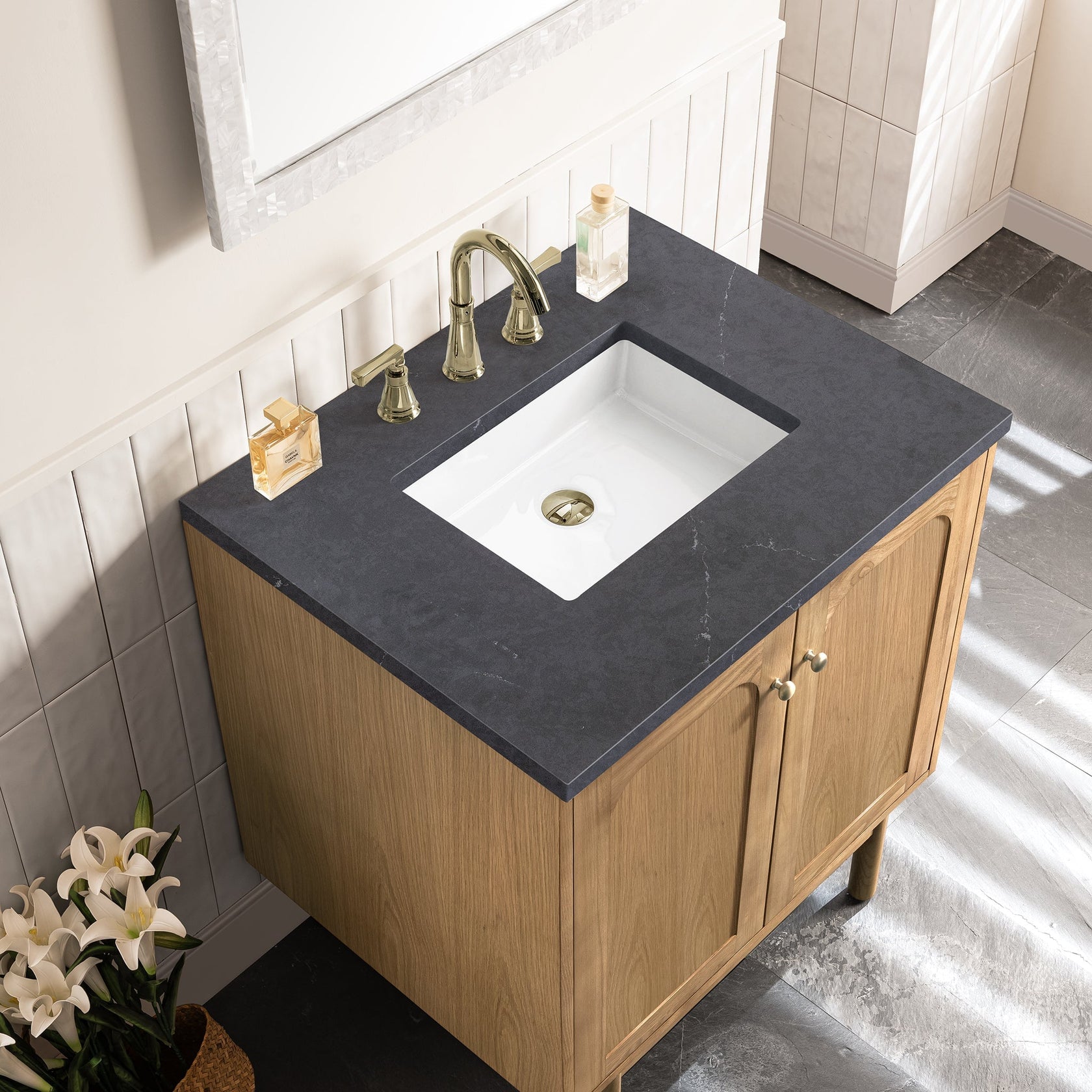 Laurent 30" Single Vanity in Light Natural Oak – James Martin Vanities