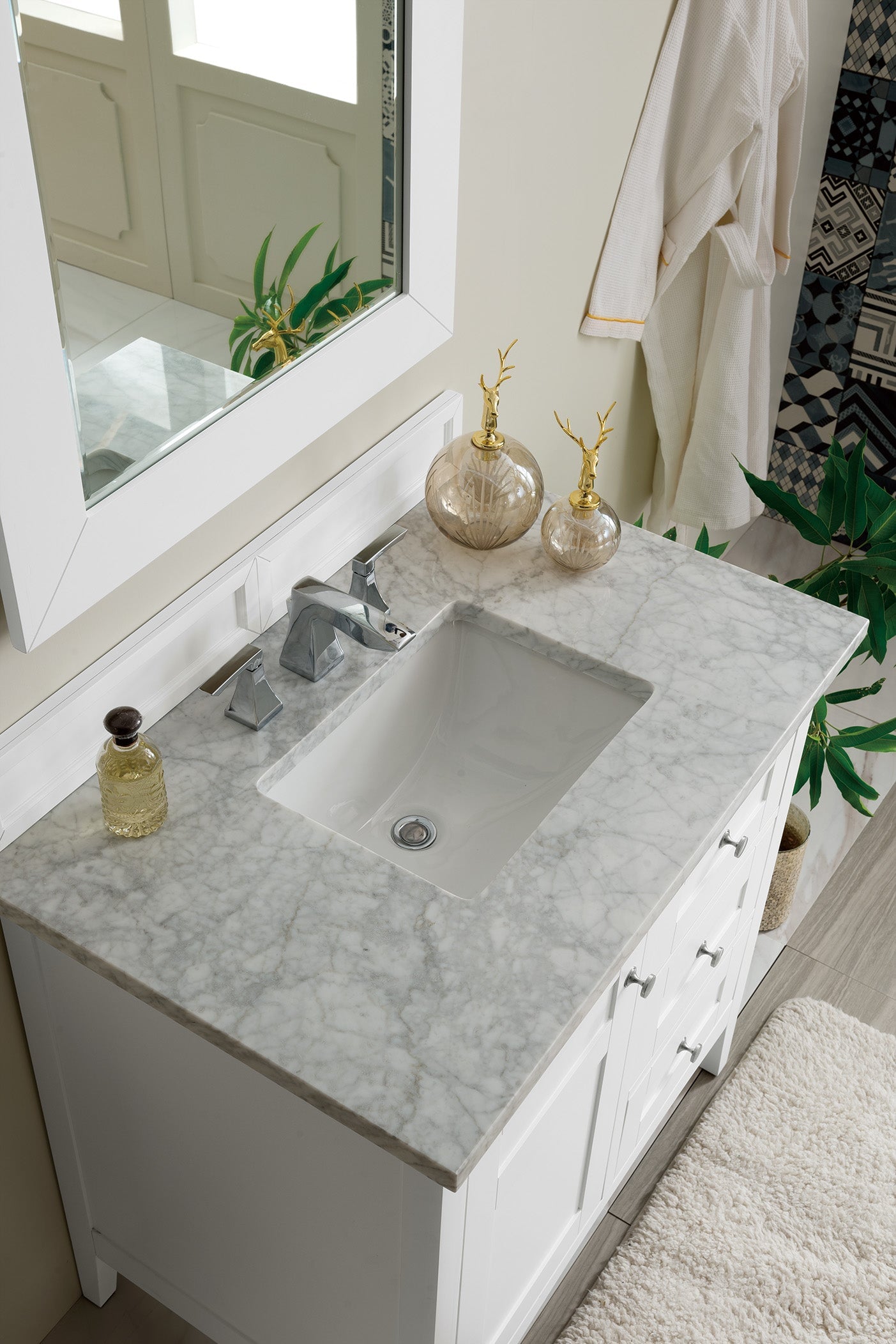
                  
                    Palisades 36" Single Bathroom Vanity Single Bathroom Vanity James Martin Vanities Bright White Carrara White Marble 
                  
                